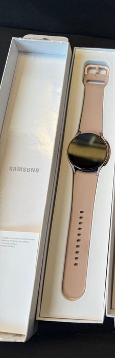 Смарт часовник SAMSUNG