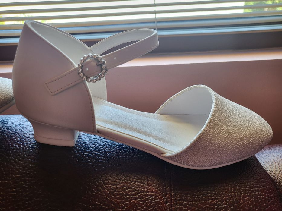 Шаферска Рокля Carnival kids  и обувки