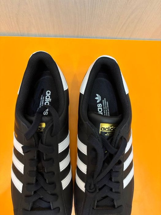 Кроссовки superstar