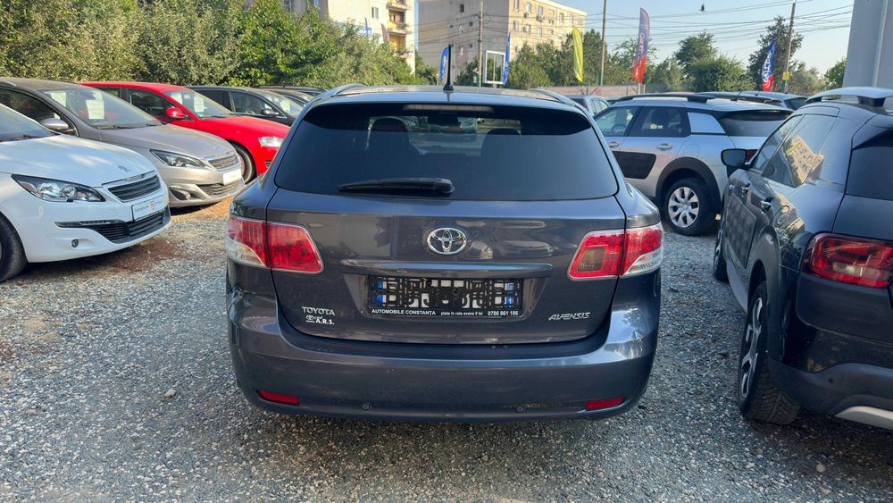 Toyota Avensis 2.0 2010
