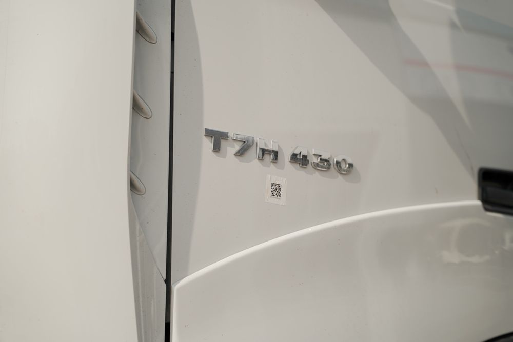 Howo - T7H 6×4 CNG
