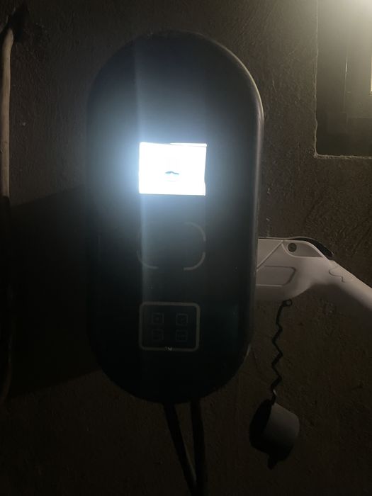 Prodam зарядную станцию