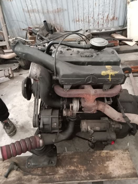 Матор и Каропка Мерседес бенс 609 D дизель