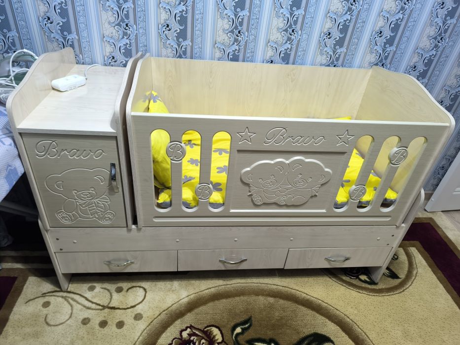 Bolalar krovati sotiladi. Продается детский кровать. Манеж