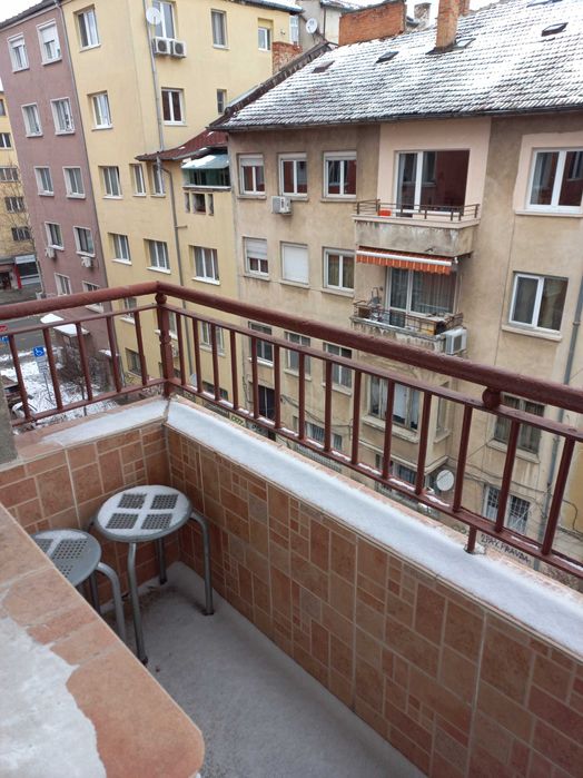 Дава се под наем Едностаен апартамент в София, Център - 40 кв.м за 402.9 € - Снимка #3