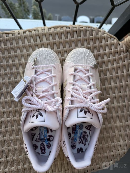 Кроссовки Adidas