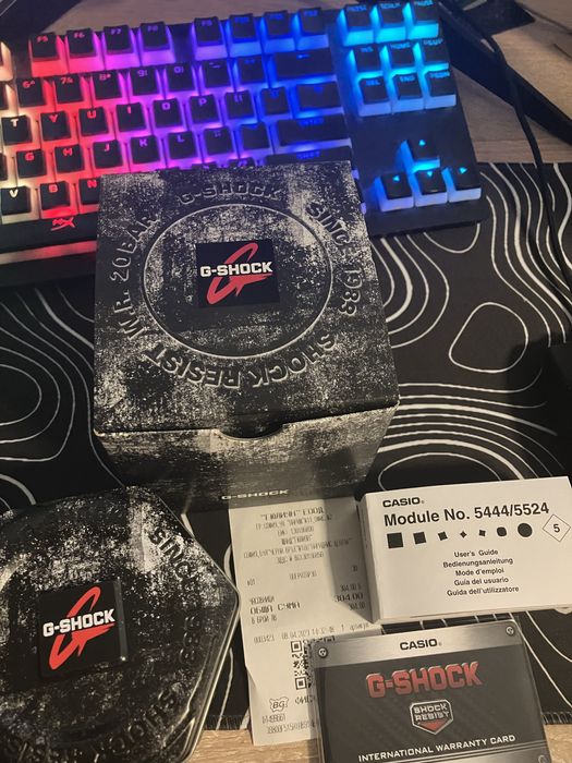 Часовник G shock