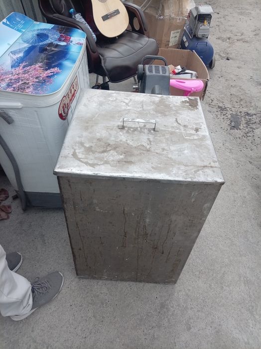 Нержавейка бак больше 200 литров, сотилади продается