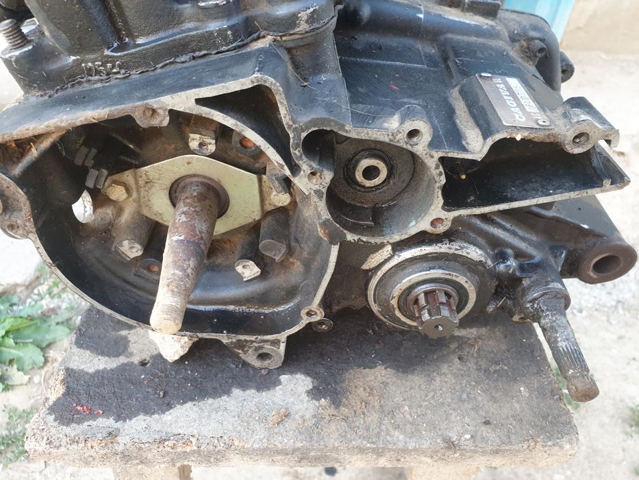 Vand /schimb 2 motoare identice  kagiva elefant 125cc 2t