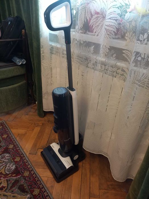 Продавам вертикална прахосмукачка Tineco - Floor One S5 Extreme