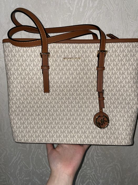 Сумка от майкл корс