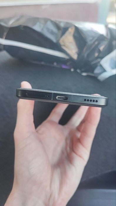 Poco f6 pro 12-256 Гб