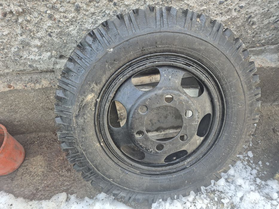 Шины Газ 52 2 штуки