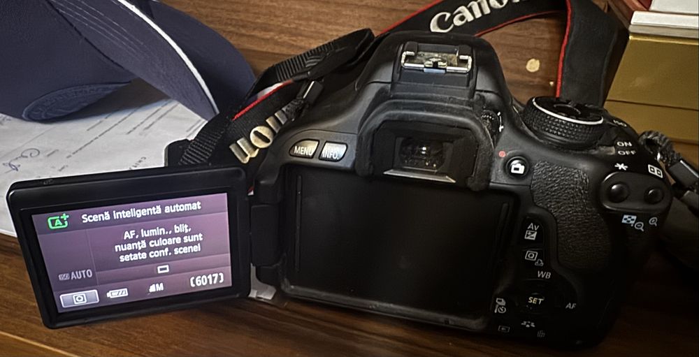 Vand dslr  CANON EOS 600D