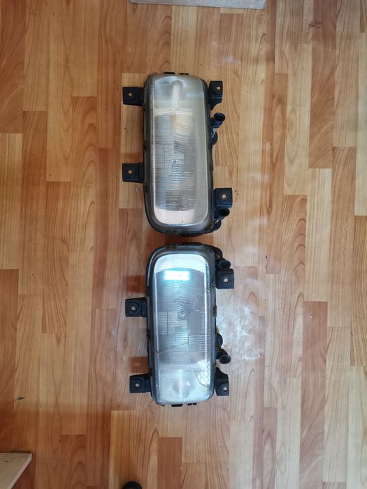 Фарове Mercedes Atego 1517