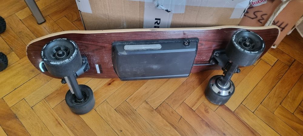 skateboard electric roadsurfing