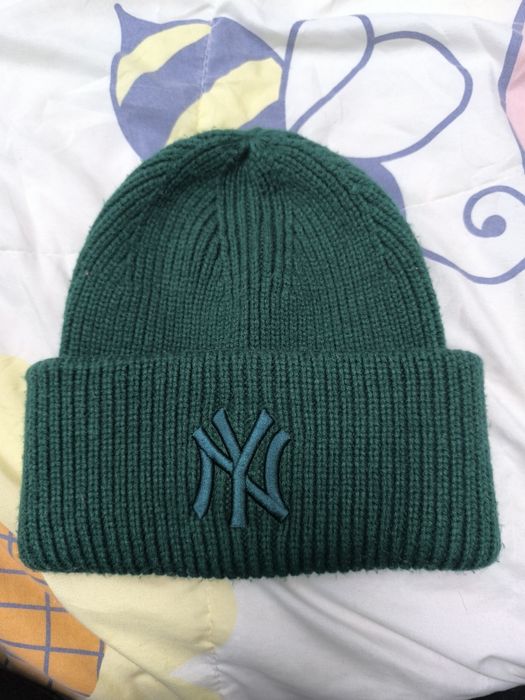 Продам теплую шапку NY