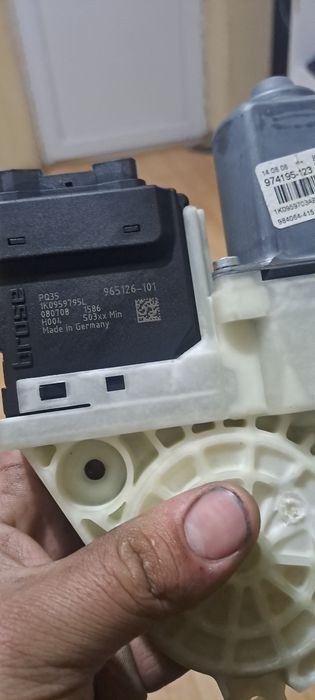 Modul motoras geam spate stanga vw Passat B6 2008 2009 2010 1K0959795L