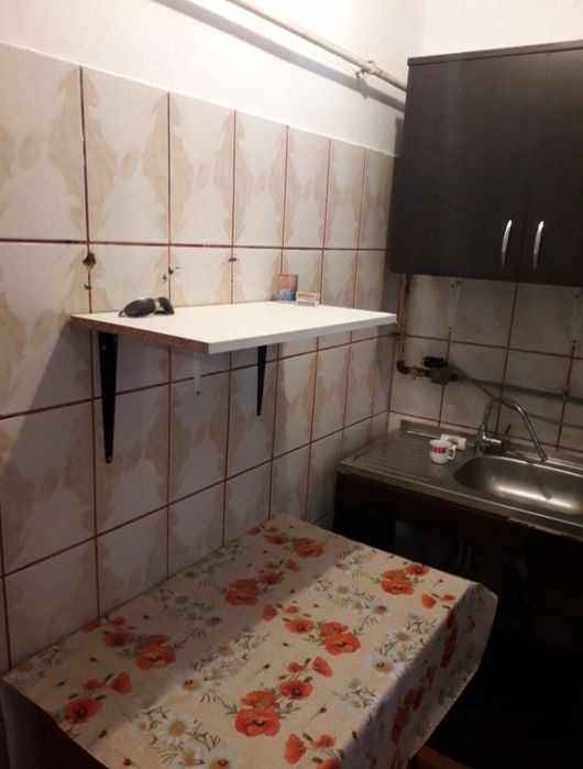 Închiriez garsoniera