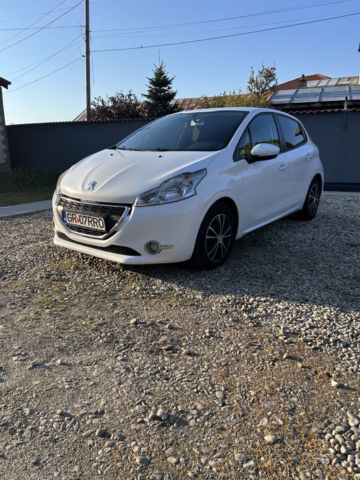 Vand sau schimb peugeot 208