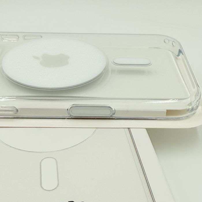  Apple Clear Case с MagSafe - изчистен прозрачен пластмасов калъф с MagSafe магнити, лого и AI button за iPhone 17 | 18 Pro и Pro Max