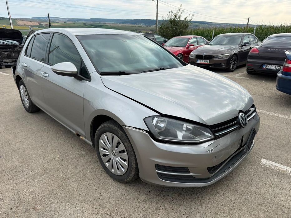 Dezmembrez Vw golf 7 Gri - lb7w hatchback 1.6 tdi CLHA volan stanga