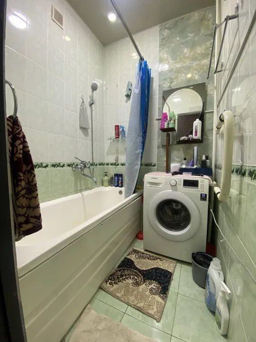 Продаётся  Яшнабад  2/3/4 с мебелью техникой ремонт хороший !