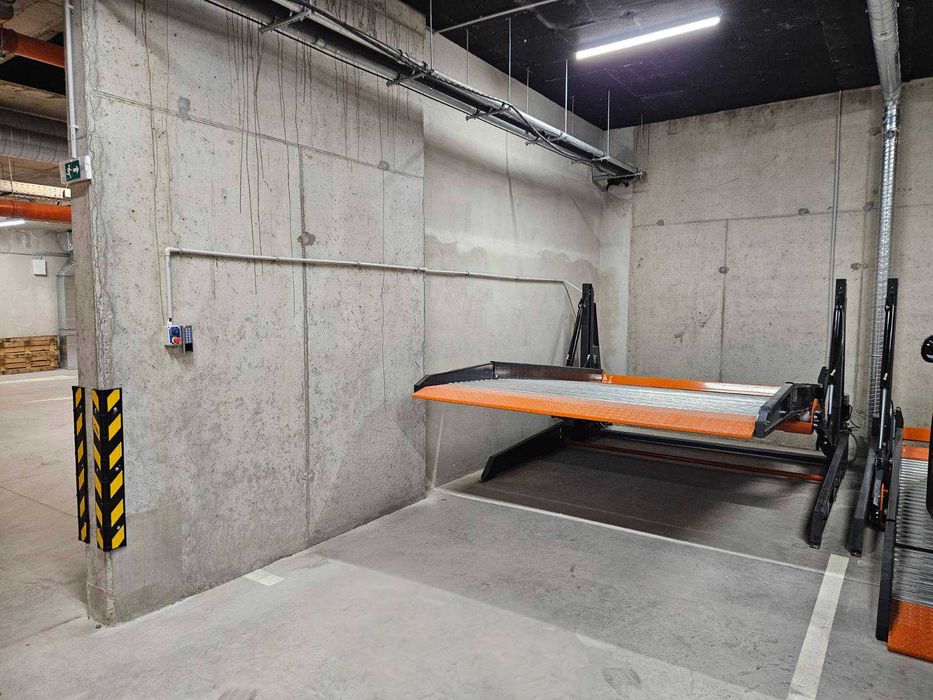 Дава се под наем Гараж / Паркомясто в София, Банишора - 18 кв.м за 132.6 € - Снимка #3