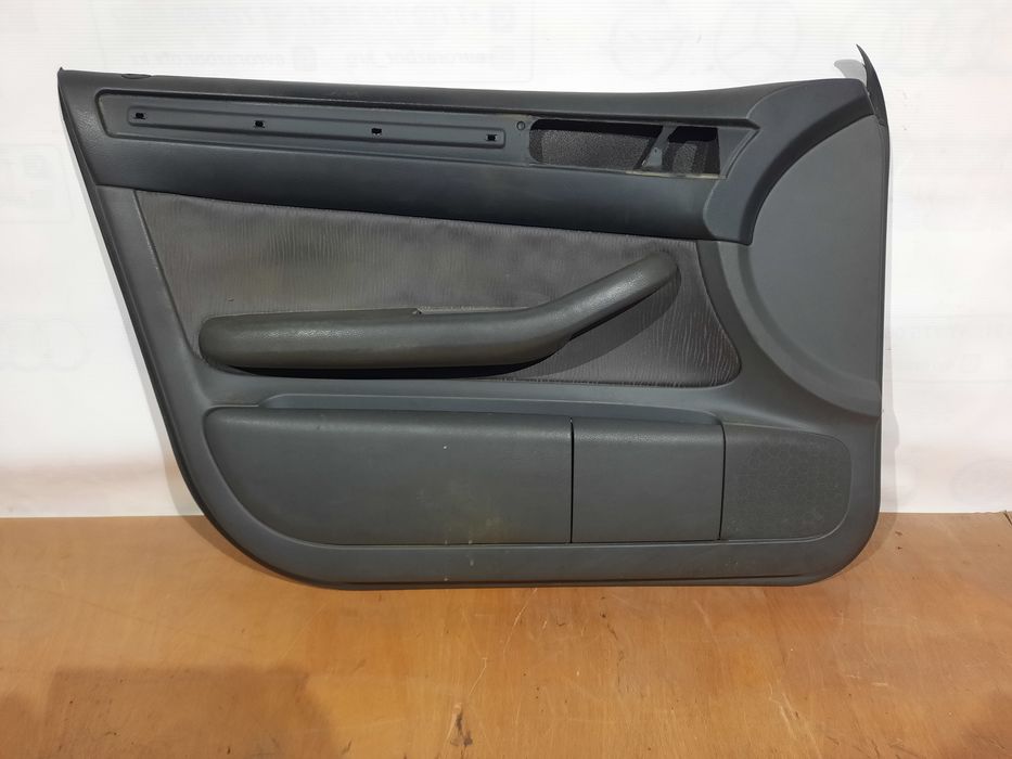 Обшивки дверей Ауди А6 С5