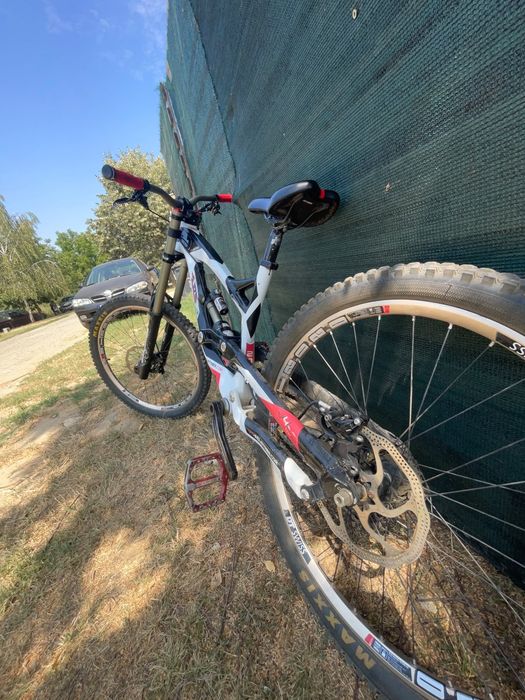 Vand downhill YT TUES 2.0 PRO EDITION