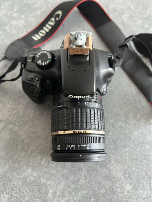 Canon EOS 1100D cu obiectiv Tamron 17-50 mm