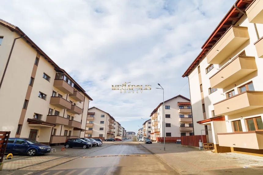 Apartament 2 camere Decomandat Sanpetru cu Curte Proprie si Parcare