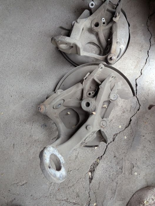 Продам деталь на Ауди А4 б8