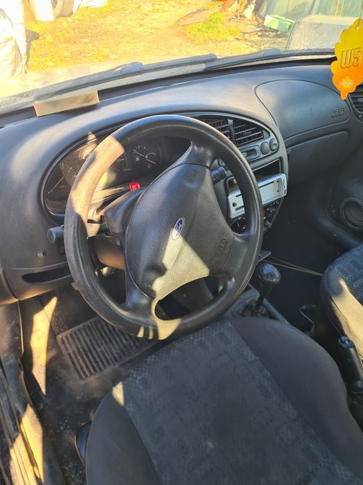 Форд Фиеста 1.3 Ford Fiesta 1.3 на части