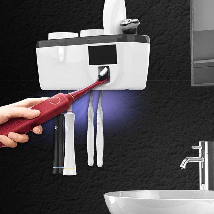 Suport periute si pasta de dinti cu functie de sterilizare