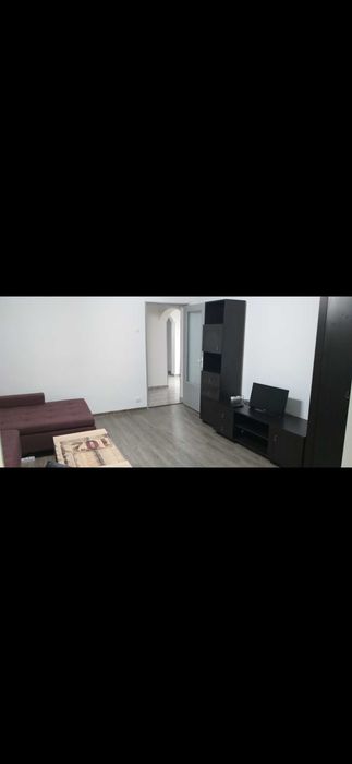 Inchiriez ap 3 camere Brâncoveanu metrou