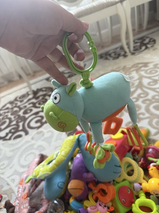 Игрушки для малышей пакетом
