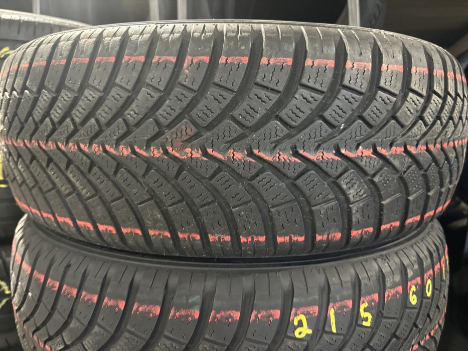 Set iarna anvelope 215/60/17 M+S impecabile duster