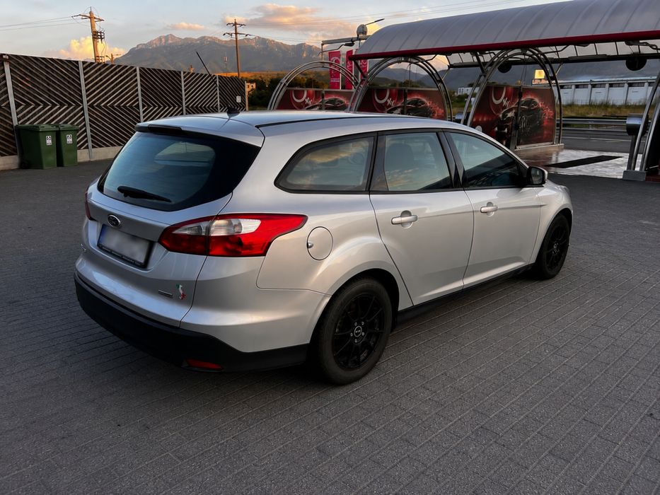 FORD Focus 2013 — imagine 3