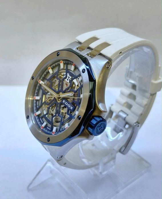 Edox Delfin 200m. Сапфир