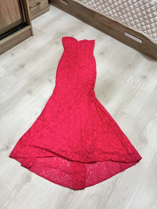 Вечернее платье в пол, со шлейфом