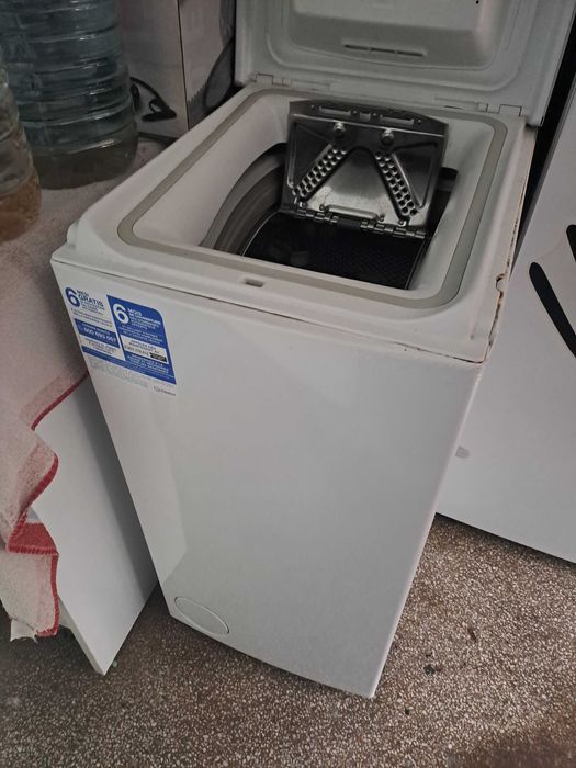 Vand masina de spalat indesit pentru piese