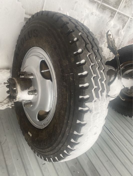 Резина на газ 53