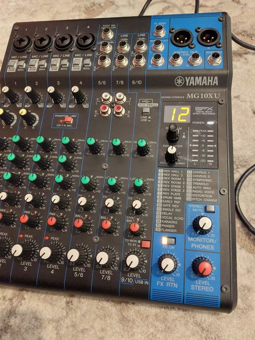 Vând mixer Yamaha MG10 XU  nou