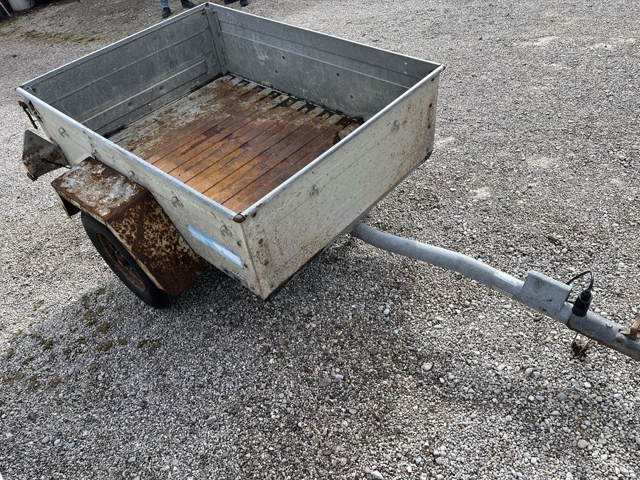 Ремарке за лек автомобил