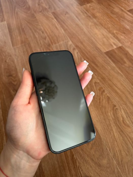 iPhone 13 Б/у 128гб  торг уместен.