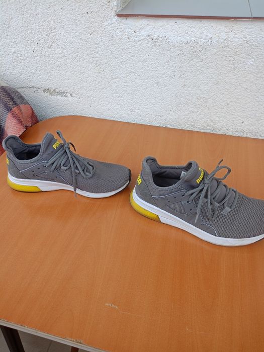 Vand pantofi sport Puma, produs de calitate superioara mărimea 41.