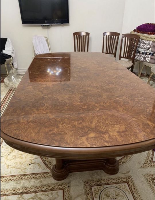 Гостиный стол с зеркалом