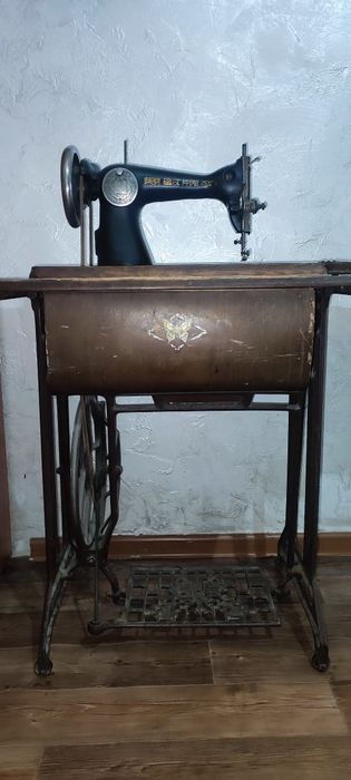 Швейная машинка винтаж