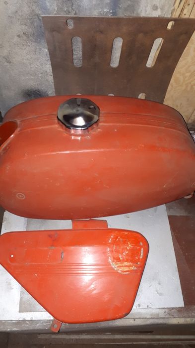 Продам бензобак на ЯВУ